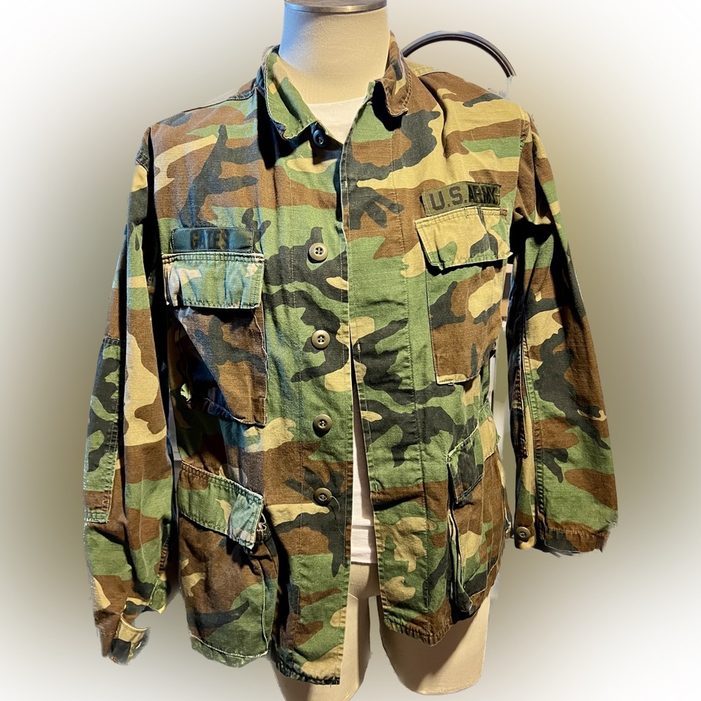 Vintage army shirt jacket size medium